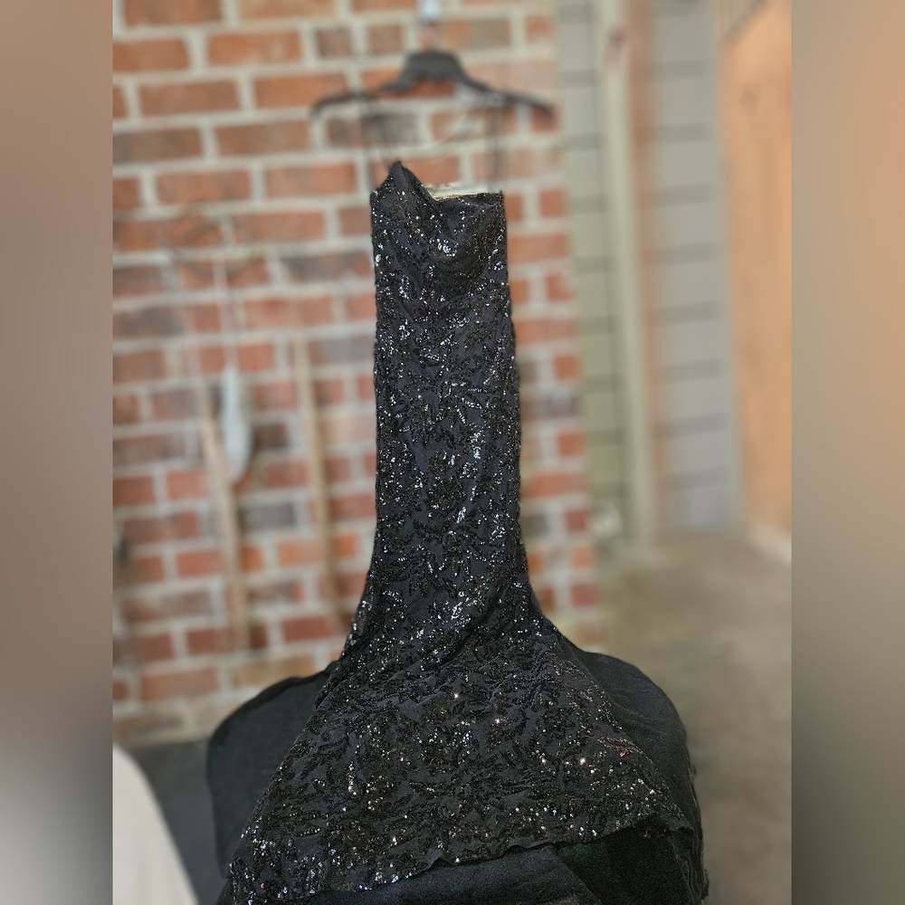 Windsor black sequined gown size 2 - Picture 5 of 7